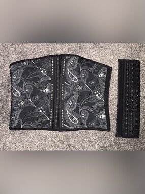 Luxx Curves Paisley Print Waist Cincher Boned Hook & Eye + Extender Size XL